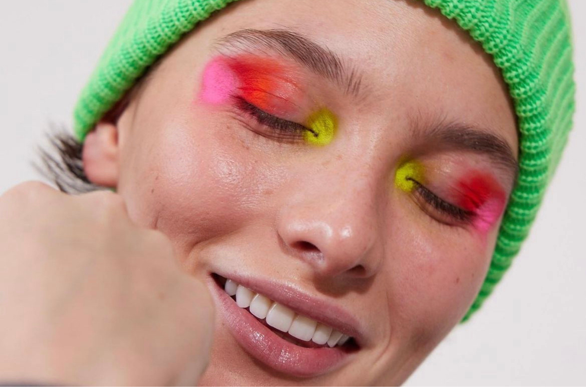 Eyelash Superfan — Another instance of eye color changing - and its